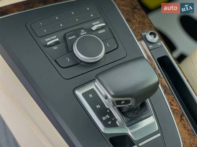 Чорний Ауді Ку 5, об'ємом двигуна 1.98 л та пробігом 112 тис. км за 27200 $, фото 12 на Automoto.ua