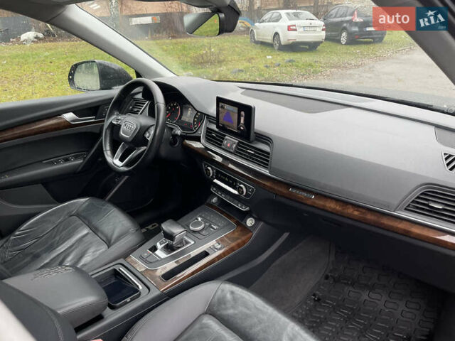 Черный Ауди Ку 5, объемом двигателя 2 л и пробегом 191 тыс. км за 14800 $, фото 17 на Automoto.ua