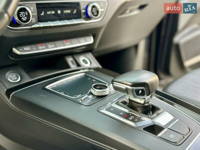 Черный Ауди Ку 5, объемом двигателя 1.98 л и пробегом 208 тыс. км за 21999 $, фото 41 на Automoto.ua