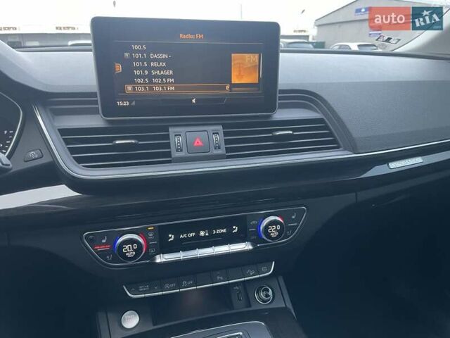 Черный Ауди Ку 5, объемом двигателя 0 л и пробегом 177 тыс. км за 22500 $, фото 14 на Automoto.ua