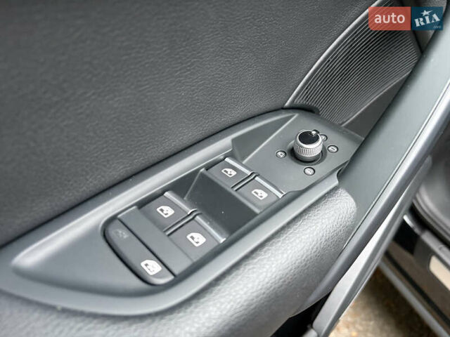 Чорний Ауді Ку 5, об'ємом двигуна 1.98 л та пробігом 96 тис. км за 25700 $, фото 26 на Automoto.ua