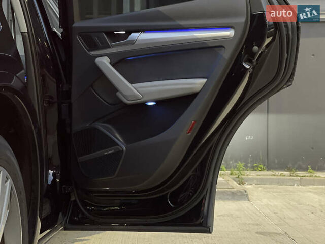 Черный Ауди Ку 5, объемом двигателя 1.97 л и пробегом 148 тыс. км за 35000 $, фото 38 на Automoto.ua