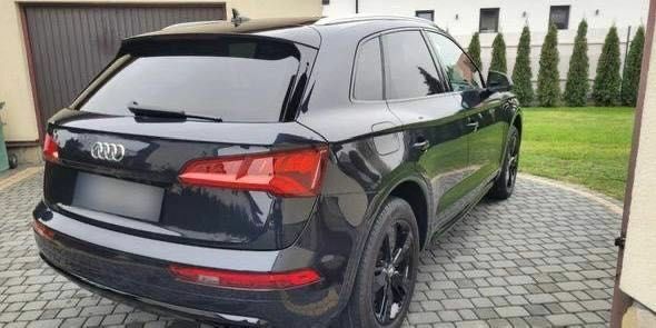 Черный Ауди Ку 5, объемом двигателя 2 л и пробегом 118 тыс. км за 15000 $, фото 2 на Automoto.ua