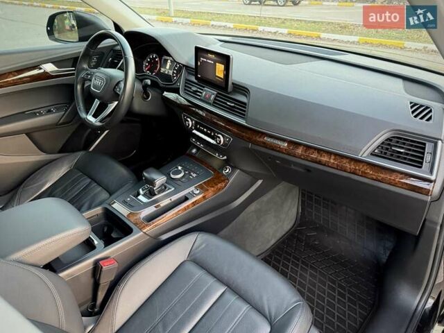 Черный Ауди Ку 5, объемом двигателя 2 л и пробегом 110 тыс. км за 27500 $, фото 22 на Automoto.ua