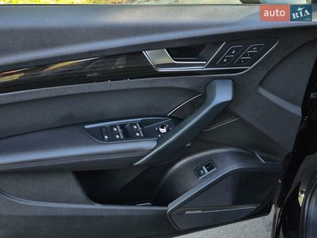 Черный Ауди Ку 5, объемом двигателя 1.98 л и пробегом 233 тыс. км за 22000 $, фото 29 на Automoto.ua