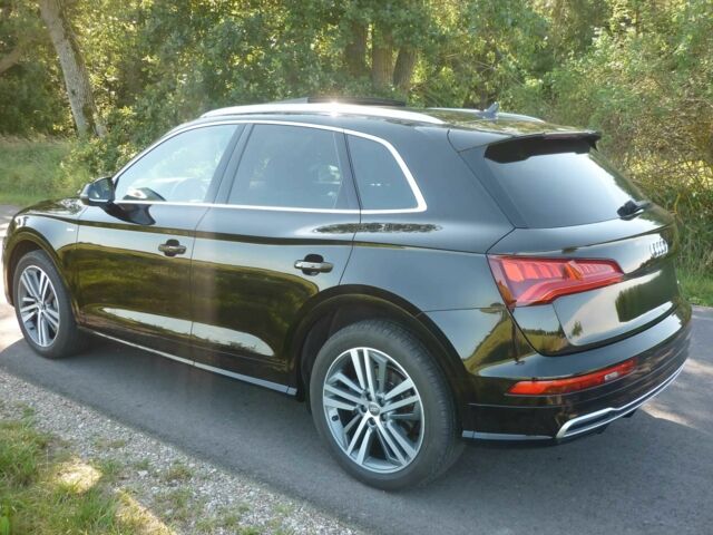 Чорний Ауді Ку 5, об'ємом двигуна 2 л та пробігом 64 тис. км за 5000 $, фото 3 на Automoto.ua