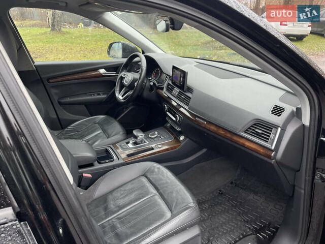 Черный Ауди Ку 5, объемом двигателя 2 л и пробегом 191 тыс. км за 14800 $, фото 18 на Automoto.ua