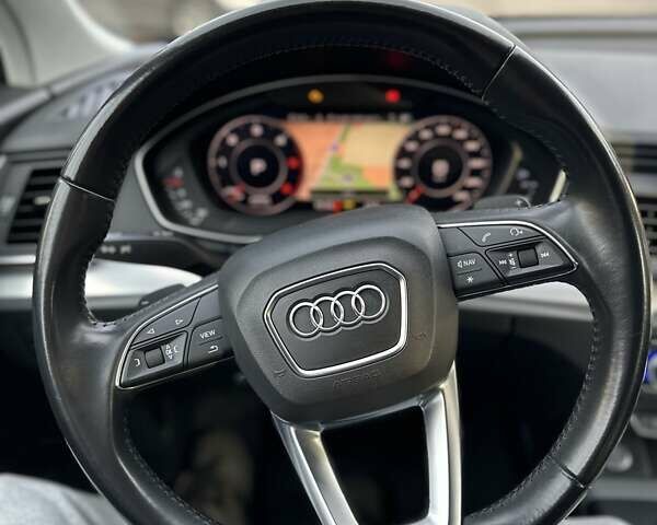 Черный Ауди Ку 5, объемом двигателя 1.97 л и пробегом 245 тыс. км за 26600 $, фото 18 на Automoto.ua