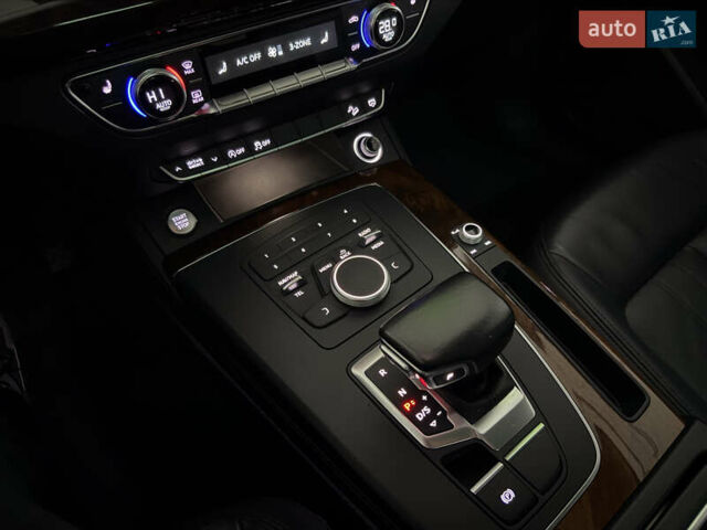 Чорний Ауді Ку 5, об'ємом двигуна 2 л та пробігом 111 тис. км за 23500 $, фото 46 на Automoto.ua