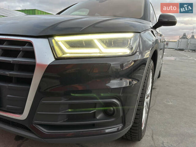 Черный Ауди Ку 5, объемом двигателя 1.97 л и пробегом 280 тыс. км за 27500 $, фото 21 на Automoto.ua