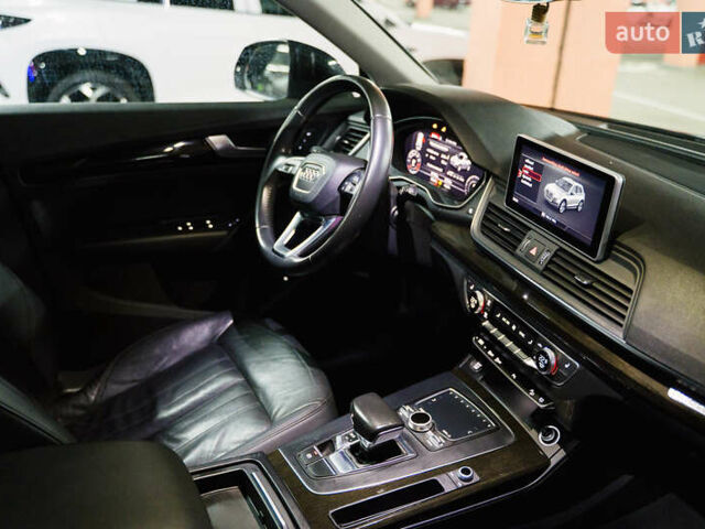 Черный Ауди Ку 5, объемом двигателя 2 л и пробегом 97 тыс. км за 25500 $, фото 18 на Automoto.ua