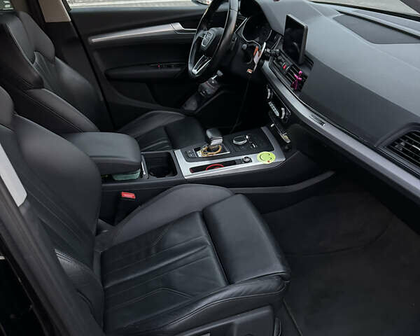 Чорний Ауді Ку 5, об'ємом двигуна 1.97 л та пробігом 240 тис. км за 28300 $, фото 5 на Automoto.ua