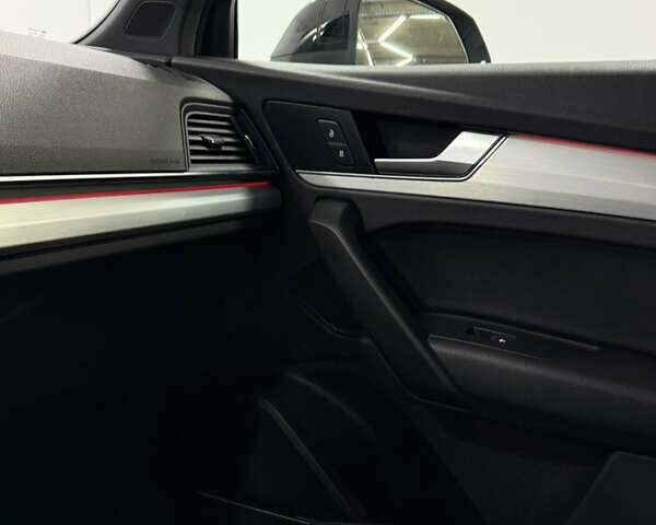 Черный Ауди Ку 5, объемом двигателя 1.98 л и пробегом 105 тыс. км за 26900 $, фото 27 на Automoto.ua