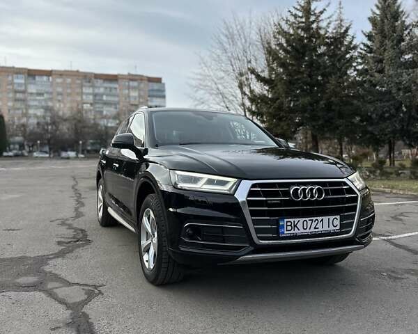 Черный Ауди Ку 5, объемом двигателя 1.97 л и пробегом 245 тыс. км за 26600 $, фото 2 на Automoto.ua