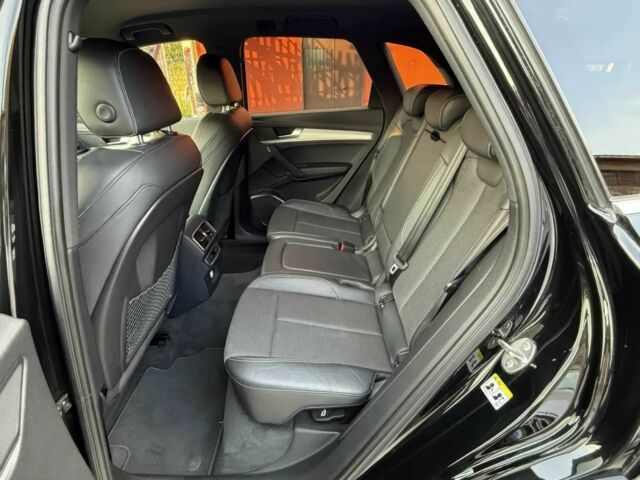 Ауди Ку 5 2017 в Кривом Роге на Automoto.ua Черный Ауди Ку 5, объемом двигателя 2 л и пробегом 63 тыс. км за 12000 $, фото 12 на Automoto.ua