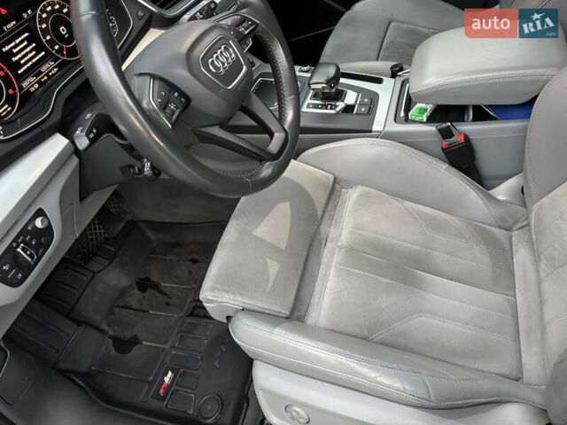 Черный Ауди Ку 5, объемом двигателя 1.97 л и пробегом 280 тыс. км за 27500 $, фото 26 на Automoto.ua