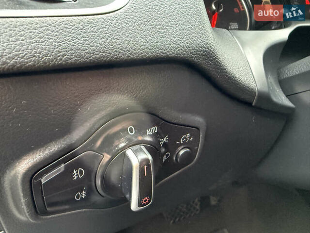 Чорний Ауді Ку 5, об'ємом двигуна 2 л та пробігом 197 тис. км за 16400 $, фото 17 на Automoto.ua