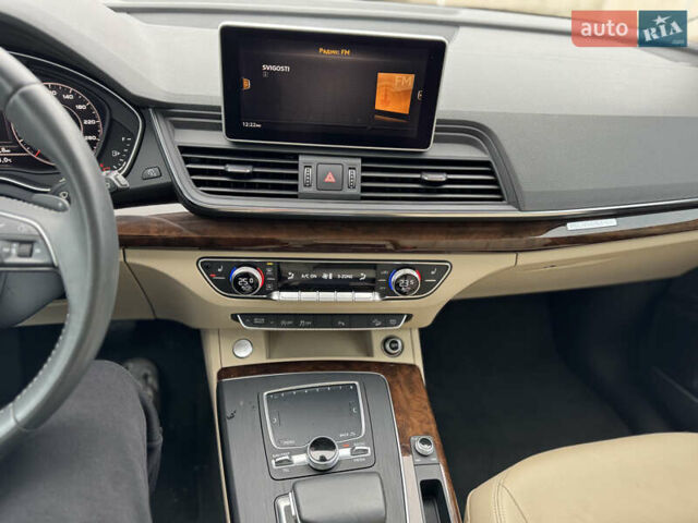 Черный Ауди Ку 5, объемом двигателя 1.98 л и пробегом 141 тыс. км за 23900 $, фото 12 на Automoto.ua