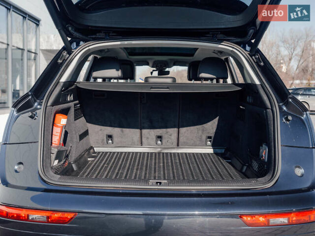 Черный Ауди Ку 5, объемом двигателя 1.98 л и пробегом 110 тыс. км за 26000 $, фото 14 на Automoto.ua