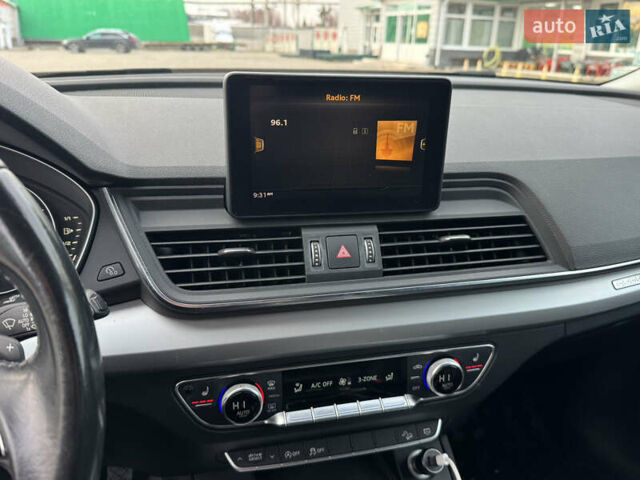 Чорний Ауді Ку 5, об'ємом двигуна 2 л та пробігом 159 тис. км за 17950 $, фото 23 на Automoto.ua