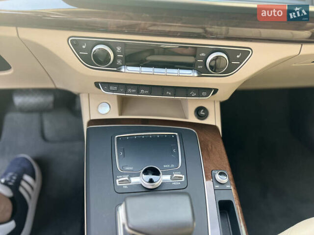 Черный Ауди Ку 5, объемом двигателя 1.98 л и пробегом 222 тыс. км за 23500 $, фото 25 на Automoto.ua