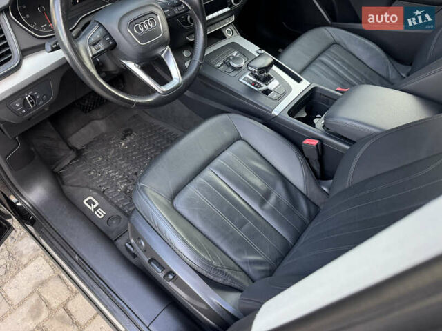Чорний Ауді Ку 5, об'ємом двигуна 2 л та пробігом 159 тис. км за 20950 $, фото 28 на Automoto.ua
