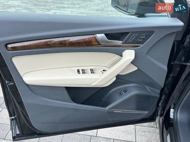 Черный Ауди Ку 5, объемом двигателя 2 л и пробегом 208 тыс. км за 20700 $, фото 16 на Automoto.ua