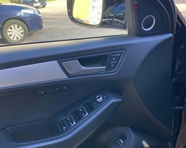 Чорний Ауді Ку 5, об'ємом двигуна 2 л та пробігом 176 тис. км за 19550 $, фото 33 на Automoto.ua