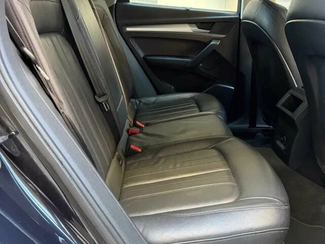 Черный Ауди Ку 5, объемом двигателя 2 л и пробегом 56 тыс. км за 5000 $, фото 9 на Automoto.ua