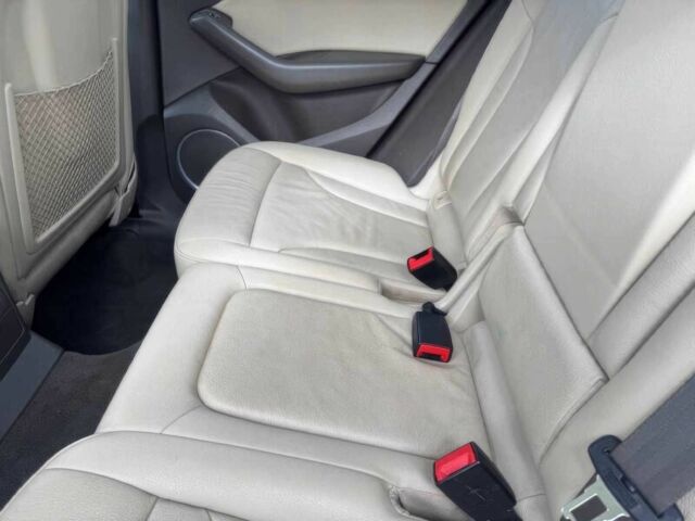 Чорний Ауді Ку 5, об'ємом двигуна 2 л та пробігом 61 тис. км за 13900 $, фото 9 на Automoto.ua