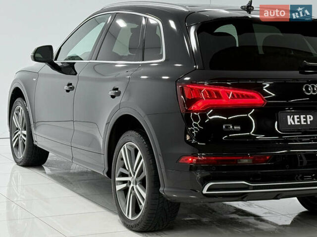 Черный Ауди Ку 5, объемом двигателя 1.98 л и пробегом 105 тыс. км за 26900 $, фото 11 на Automoto.ua