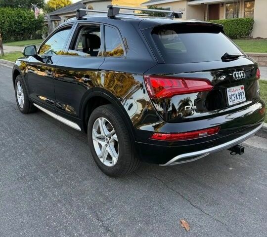 Черный Ауди Ку 5, объемом двигателя 0 л и пробегом 196 тыс. км за 19000 $, фото 3 на Automoto.ua