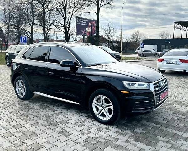 Черный Ауди Ку 5, объемом двигателя 2 л и пробегом 170 тыс. км за 23000 $, фото 1 на Automoto.ua