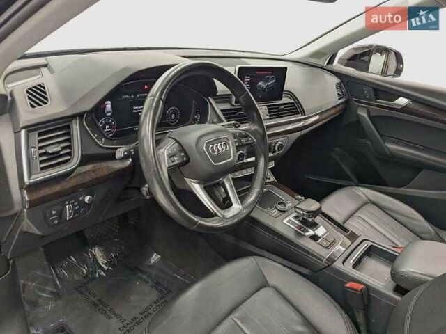 Чорний Ауді Ку 5, об'ємом двигуна 1.98 л та пробігом 95 тис. км за 28100 $, фото 7 на Automoto.ua
