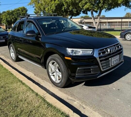 Черный Ауди Ку 5, объемом двигателя 0 л и пробегом 196 тыс. км за 19000 $, фото 1 на Automoto.ua