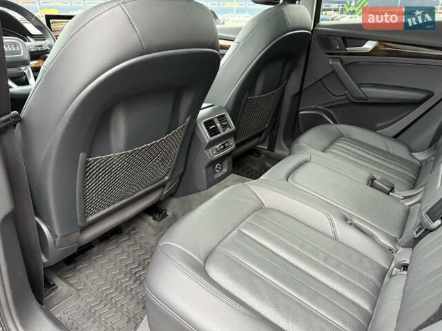 Черный Ауди Ку 5, объемом двигателя 1.98 л и пробегом 103 тыс. км за 27700 $, фото 13 на Automoto.ua