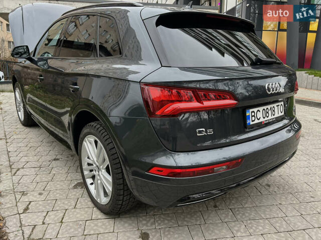 Черный Ауди Ку 5, объемом двигателя 1.98 л и пробегом 53 тыс. км за 32000 $, фото 2 на Automoto.ua