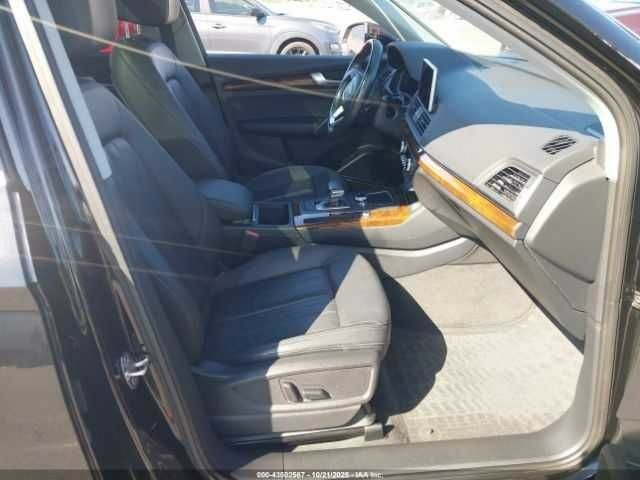 Черный Ауди Ку 5, объемом двигателя 2 л и пробегом 71 тыс. км за 7000 $, фото 4 на Automoto.ua