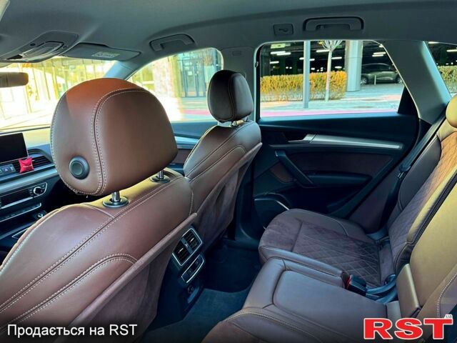 Черный Ауди Ку 5, объемом двигателя 2 л и пробегом 179 тыс. км за 30500 $, фото 4 на Automoto.ua