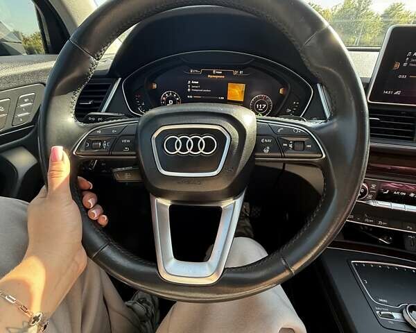 Черный Ауди Ку 5, объемом двигателя 1.98 л и пробегом 122 тыс. км за 26000 $, фото 4 на Automoto.ua