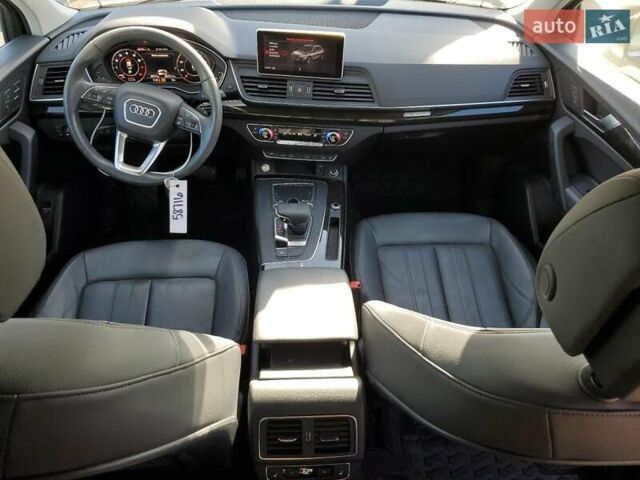 Чорний Ауді Ку 5, об'ємом двигуна 2 л та пробігом 75 тис. км за 7600 $, фото 7 на Automoto.ua