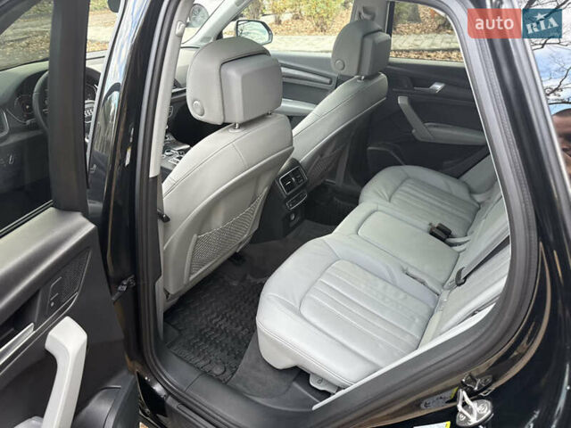 Черный Ауди Ку 5, объемом двигателя 2 л и пробегом 182 тыс. км за 23800 $, фото 9 на Automoto.ua