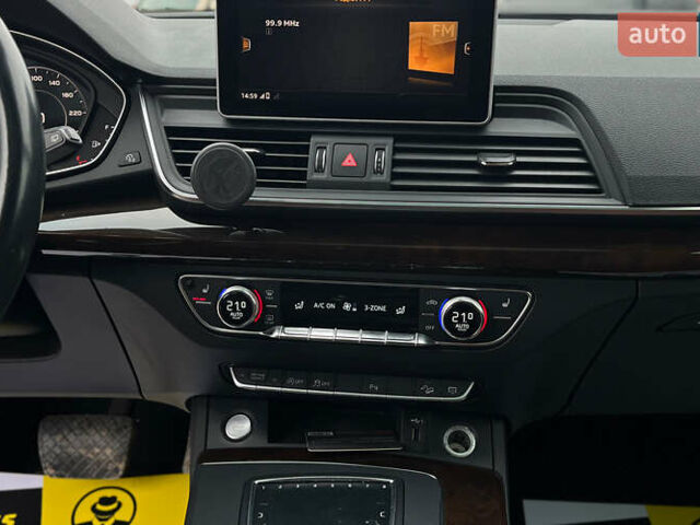 Черный Ауди Ку 5, объемом двигателя 1.98 л и пробегом 160 тыс. км за 26100 $, фото 16 на Automoto.ua