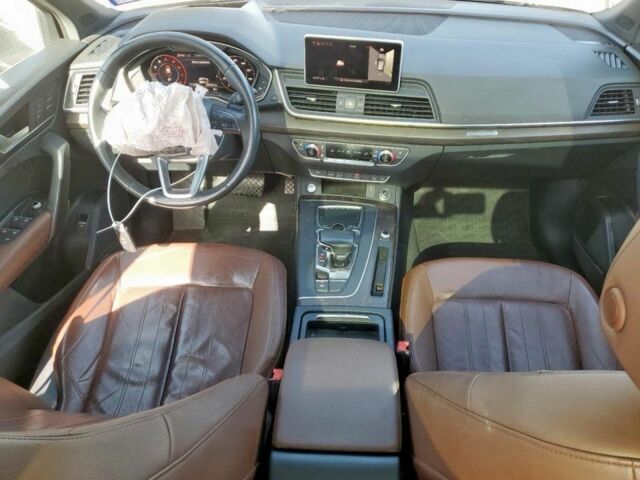 Чорний Ауді Ку 5, об'ємом двигуна 2 л та пробігом 110 тис. км за 17300 $, фото 6 на Automoto.ua