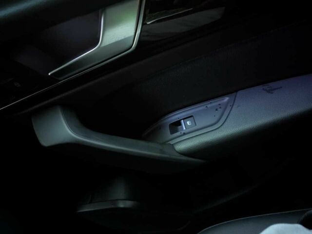 Чорний Ауді Ку 5, об'ємом двигуна 1.98 л та пробігом 74 тис. км за 28500 $, фото 19 на Automoto.ua