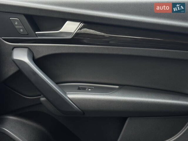 Чорний Ауді Ку 5, об'ємом двигуна 2 л та пробігом 75 тис. км за 24500 $, фото 19 на Automoto.ua