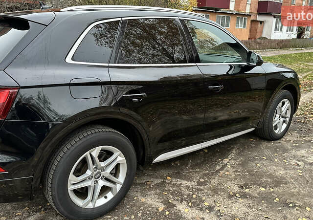 Черный Ауди Ку 5, объемом двигателя 1.98 л и пробегом 128 тыс. км за 28900 $, фото 4 на Automoto.ua