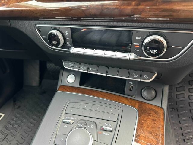 Черный Ауди Ку 5, объемом двигателя 2 л и пробегом 199 тыс. км за 17950 $, фото 20 на Automoto.ua