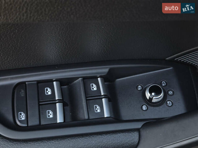 Черный Ауди Ку 5, объемом двигателя 2 л и пробегом 120 тыс. км за 24999 $, фото 29 на Automoto.ua