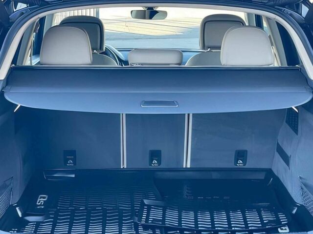 Черный Ауди Ку 5, объемом двигателя 2 л и пробегом 31 тыс. км за 14200 $, фото 12 на Automoto.ua